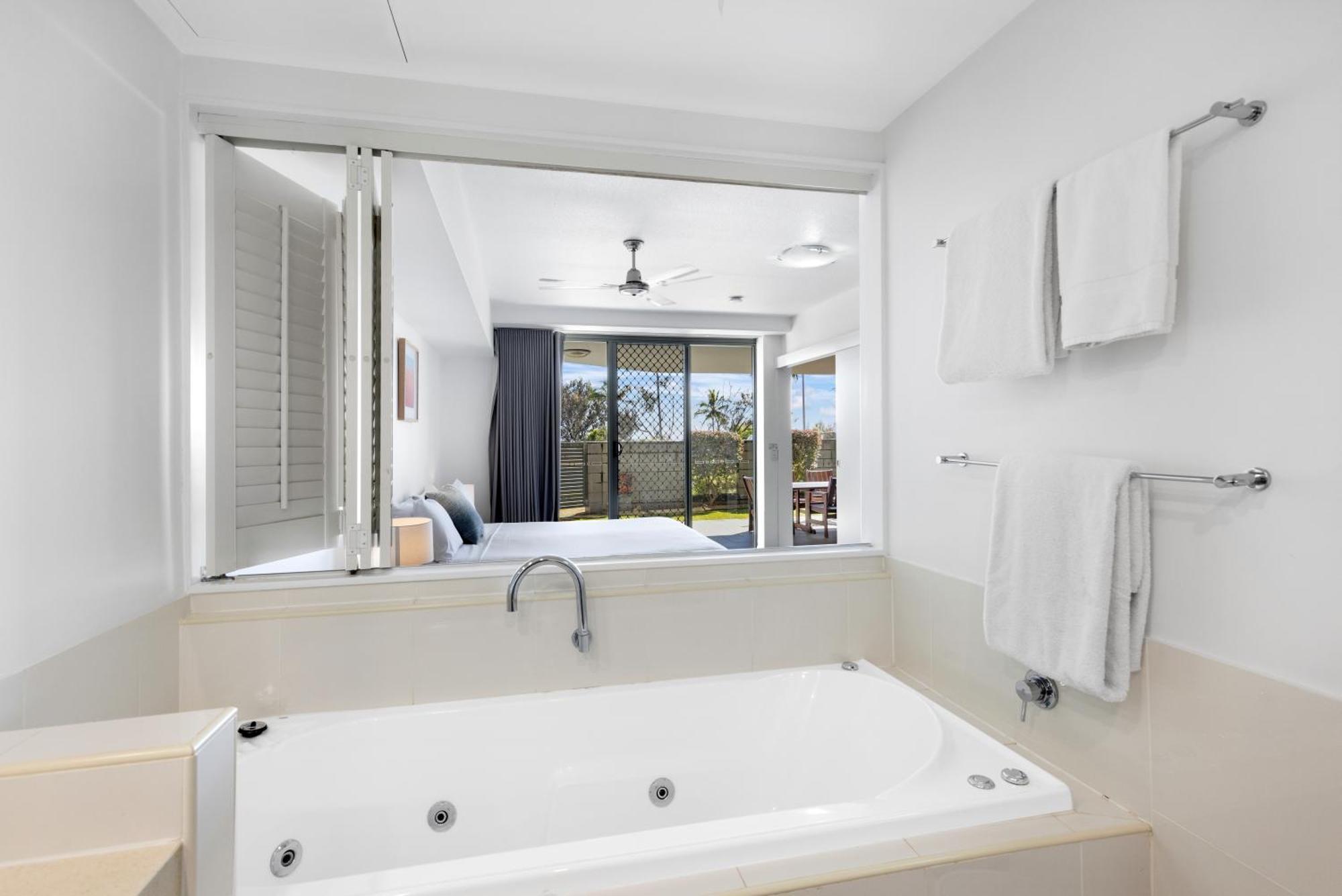 Beaches On Lammermoor Apartments Yeppoon Exteriör bild